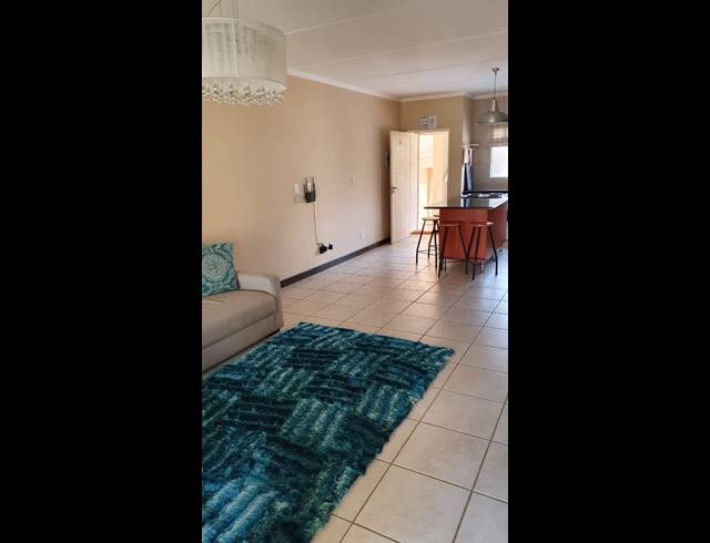 2 BEDROOM APARTMENT RENTED IN SUNNINGHILL